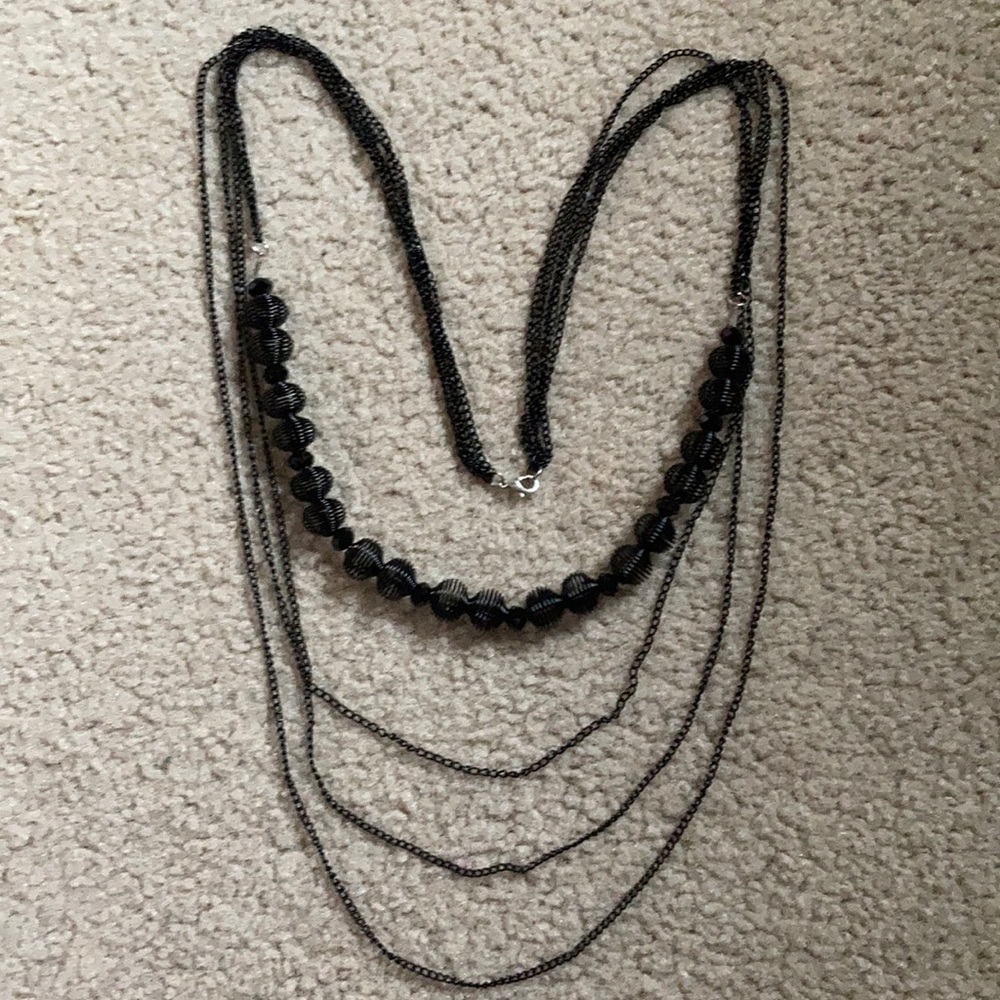 Multi-chain black necklace